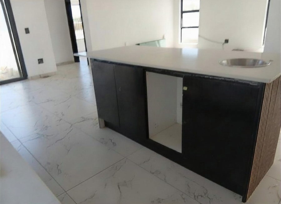 4 Bedroom Property for Sale in Sandown Western Cape